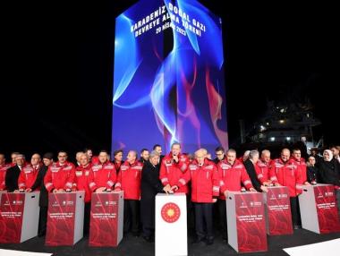 Предизборно Ердоган раздаде безплатен газ на всички домакинства