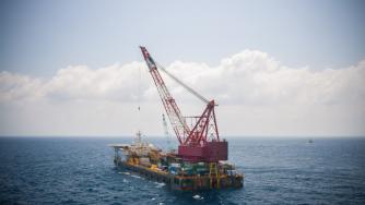 Великобритания и Нидерландия строят най-големия подводен електропровод