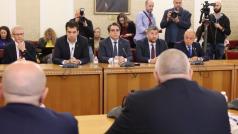 В добронамерен и приятелски тон протече първата лидерска среща между