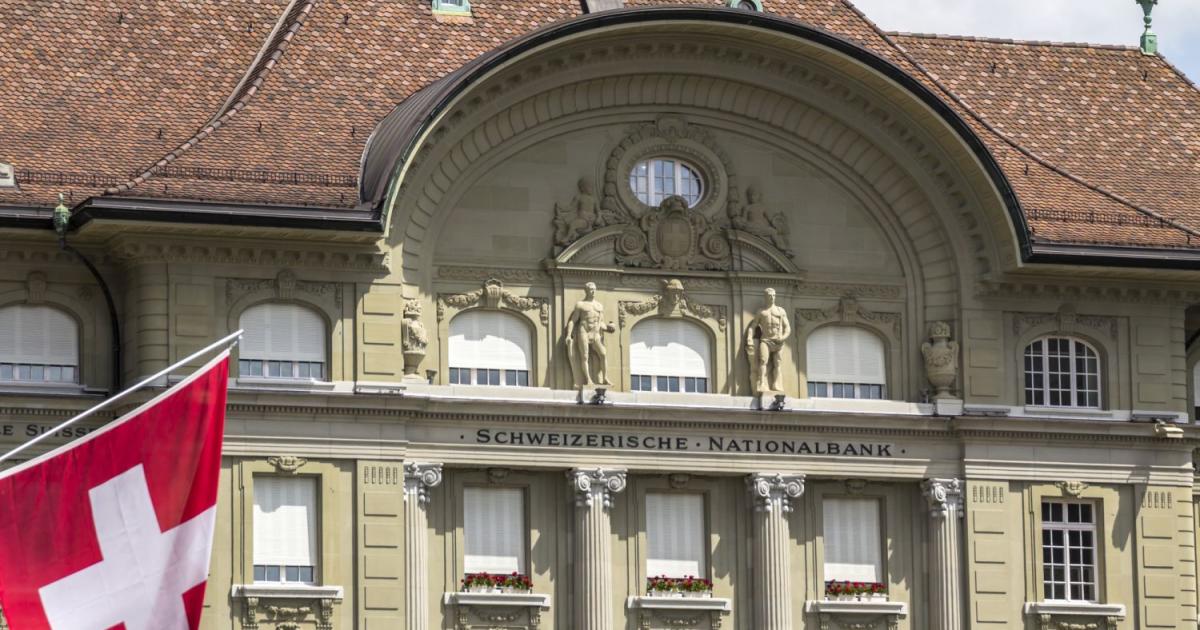 Швейцарската национална банка (SNB) е изправена пред призиви за основен