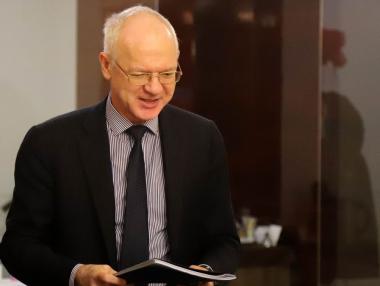 Бизнесът предлага вдигането на пенсиите да се отложи