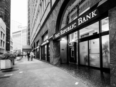 Щатските власти разследват манипулации на пазара с банкови акции