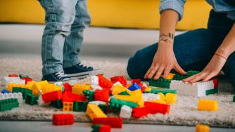 Невероятната история зад играчките LEGO