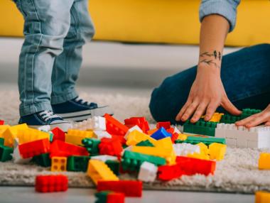 Невероятната история зад играчките LEGO