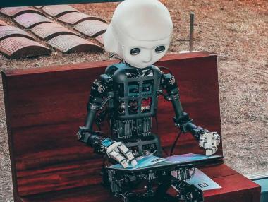 „Състезание, което е невъзможно да спрем“: Опасен ли е изкуственият интелект?