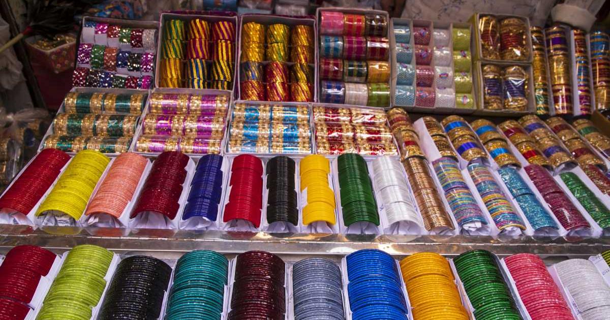 Той изгори сарито и от него ни даде тънък резен