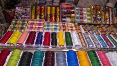 Той изгори сарито и от него ни даде тънък резен