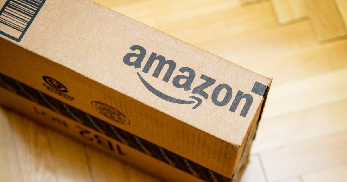 Amazon започва да предлага на клиентите си по 10 долара,