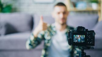 Оглед на място или тик ток видео? Брокерите в България променят концепцията