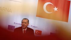 Предварителните резултати от президентските избори в Турция в неделя показват