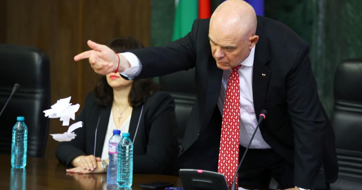 Главният прокурор Иван Гешев отказа да си подаде оставката и