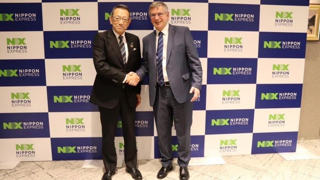 Японската Nippon Express купува cargo-partner