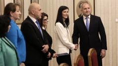 Радев връчи първия мандат за правителство на ГабриелПрезидентът Румен Радев