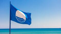 Най утвърденият екоетикет в туристическия сектор  – Син флаг – ще