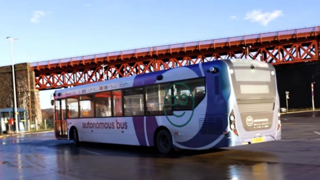 Великобритания пусна първата автобусна линия без шофьори