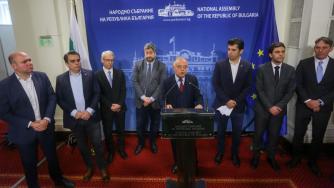 Вечерни новини: ПП и ДБ променят Конституцията; Турция с нови правила за влизане в страната