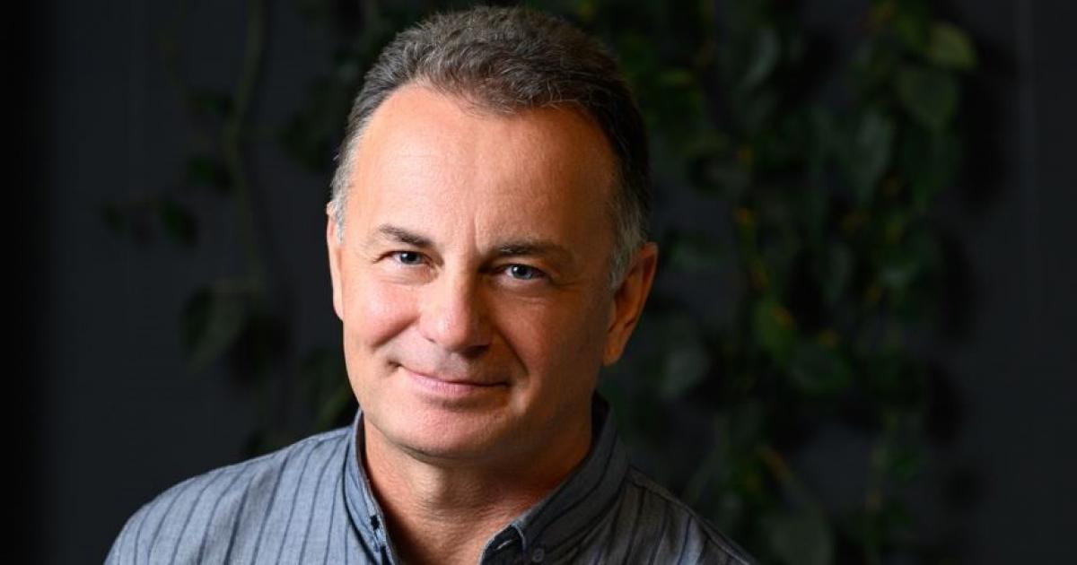 Г-н Никифоров, как ви се виждат България и светът в