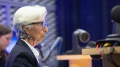 Европейската централна банка ЕЦБ обсъжда завишаване на изискванията си към