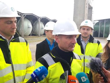 Завитите в найлон реактори за „Белене“ още са годни