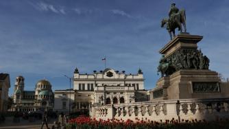 Спира ли държавата на 10 юни?