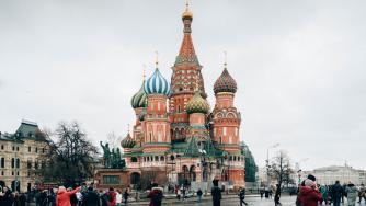 Големият руски бизнес настоява за преминаване към 6-дневна работна седмица