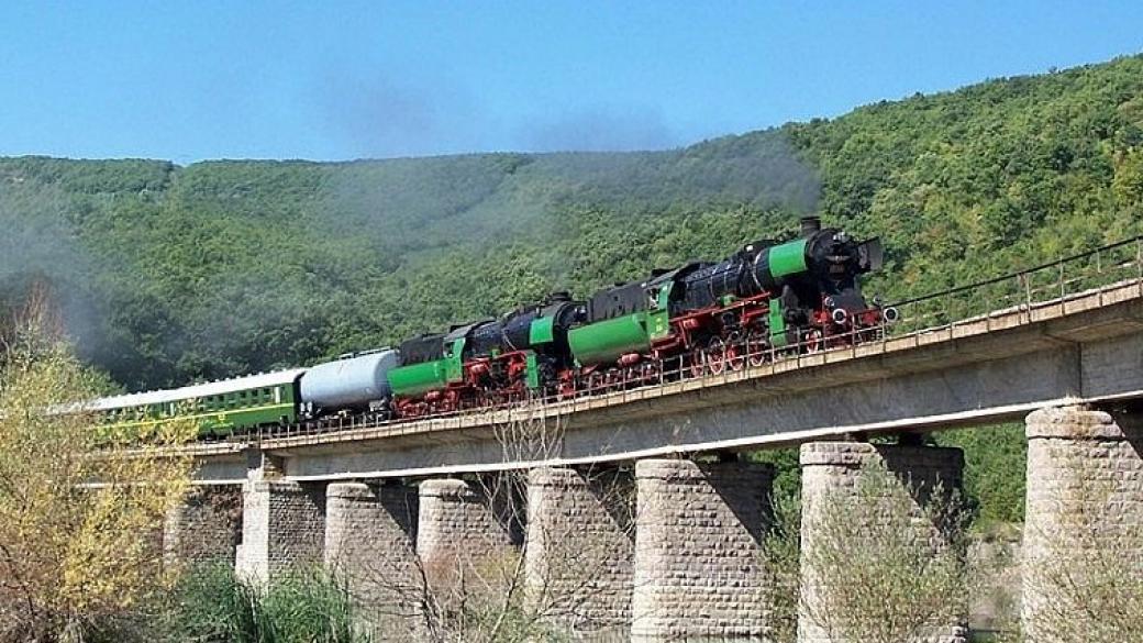 135 години БДЖ: Парни локомотиви ще пътуват по 3 маршрута през юни