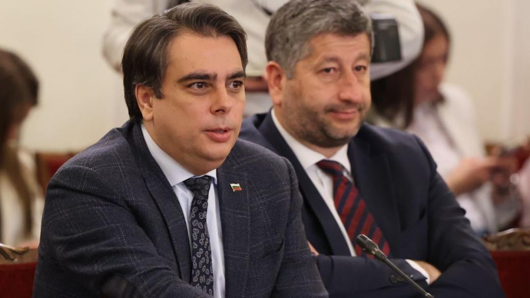 Асен Василев ще е министър на финансите в коалиционното правителство