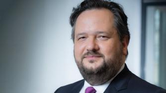 Роден в България мениджър ще съживява гиганта Societe Generale