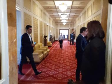 Вечерни новини: Правителството не било коалиция; Недостъпни жилища в България