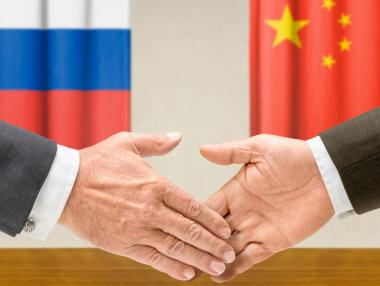 Русия и Китай сключват двустранни споразумения въпреки критиките на Запада