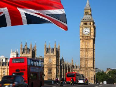 Инфлацията във Великобритания изненадващо се забави