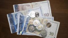 Домакинствата в България отново ускориха темпа с който спестяват в