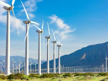 „Суперсила“ – инвестициите в слънчева енергия за първи път изпреварват тези в петрол