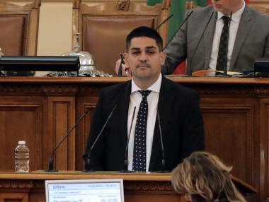 Радостин Василев изглежда напуска „Продължаваме промяната“