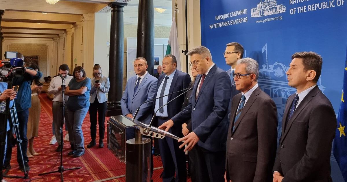 Нито една власт не функционира нормално – нито законодателната, нито