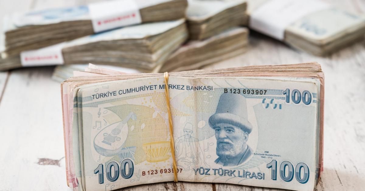 Турската лира отново тръгна надолу и се приближи до рекордно