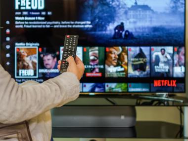 Защо стрийминг платформите премахват собственото си съдържание?