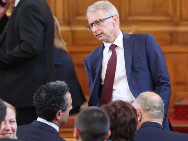 Ден след „съвета“ на ГЕРБ: ПП-ДБ заговориха за смяна на Асен Василев