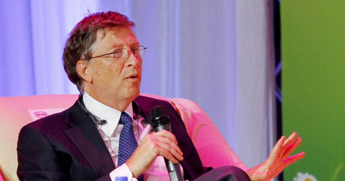 Докато по-младите технологични милиардери като Илон Мъск, който е на