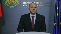 С остри спорове неколкократни прекъсвания на пленарното заседание и много