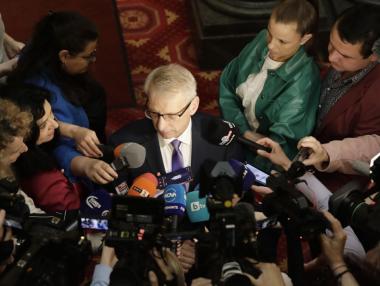 Кабинетът на ГЕРБ – ПП: Няма доверие, но обещава да свърши работа