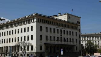 Банките в България са пълни с пари и това държи лихвите ниски