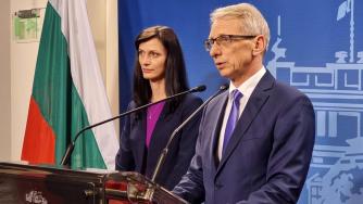 Вечерни новини: Кабинетът „Денков-Габриел“ е готов; 50% от тока в България бе произведен от ВЕИ