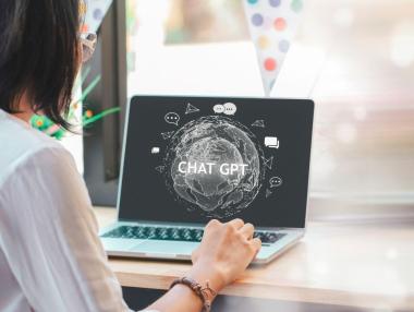 ЕК настоява за етикет на съдържанието „Създадено от AI“