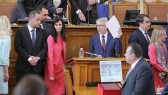 ГЕРБ ПП ДБ и ДПС избраха новото българско правителствоС гласовете