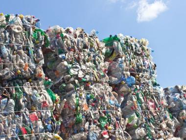 Държавите в ООН се ангажираха да ограничат пластмасовите отпадъци