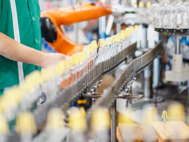 НСИ завиши ръста на българската икономика в началото на годината (графики)