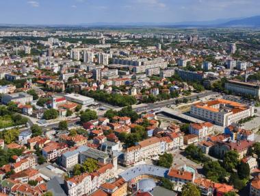 Почти половината жилищни сгради в България са необитавани