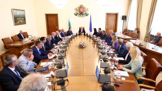 Вечерни новини: Властта разчиства АПИ; Икономиката на България расте повече