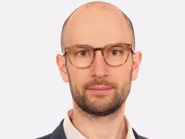 Денков назначи харвардски възпитаник за заместник на Асен Василев